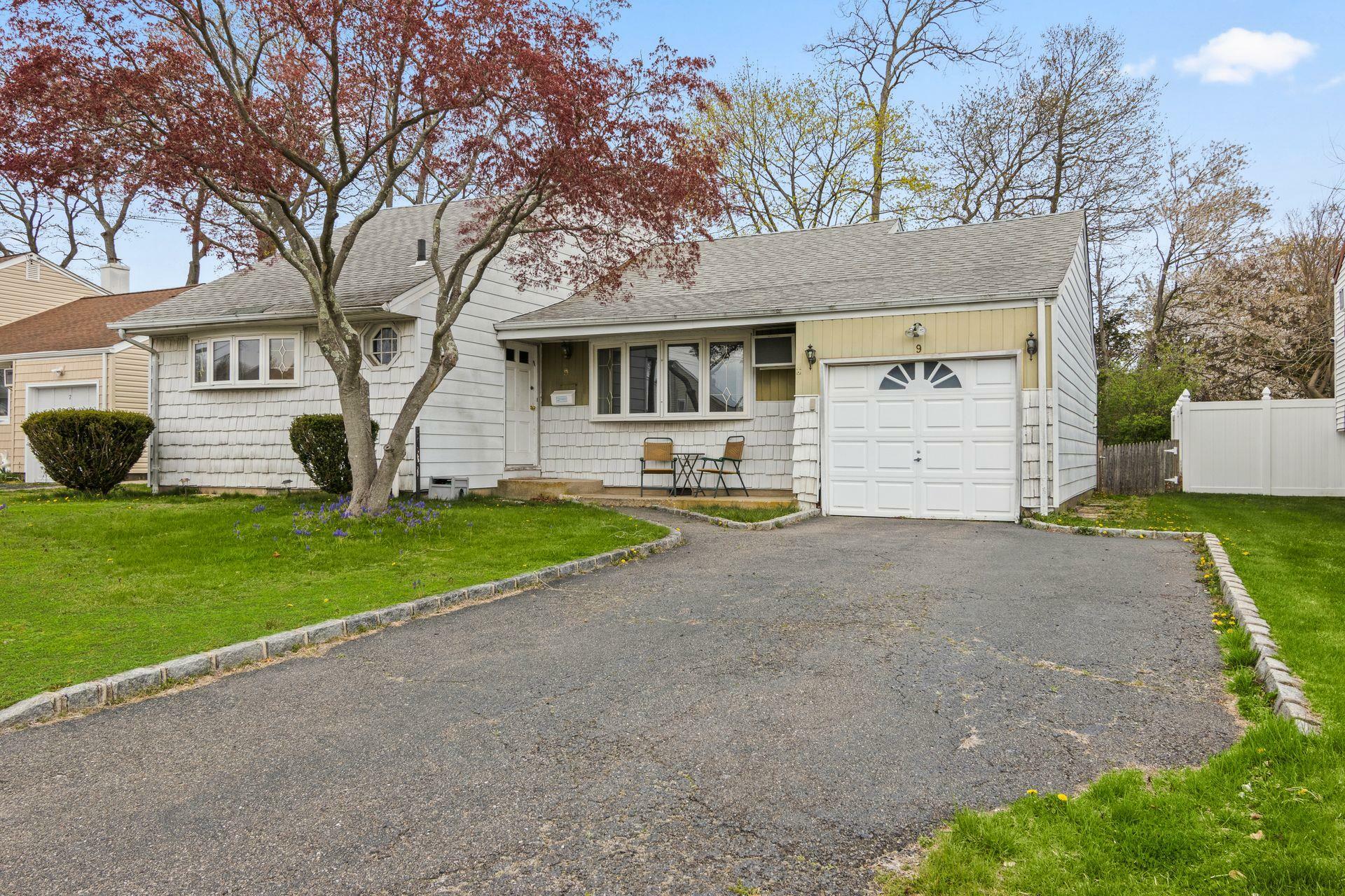 Property Photo: 9 Thomas Drive NY 11703