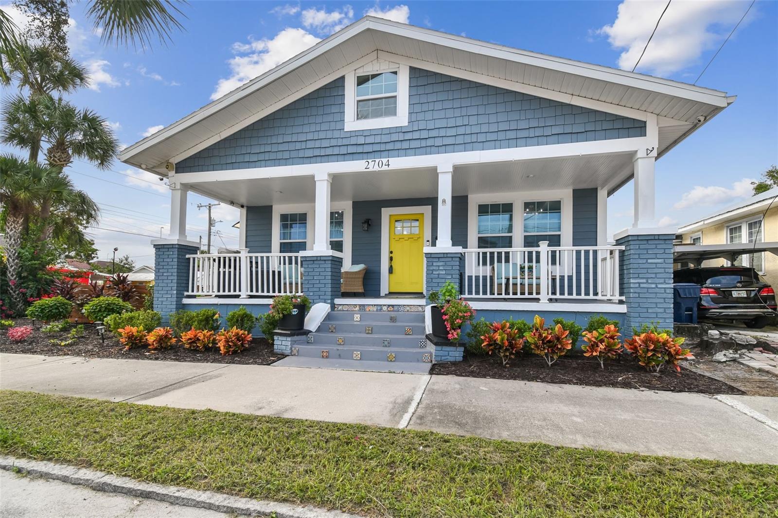 Property Photo:  2704 W Main Street  FL 33607 