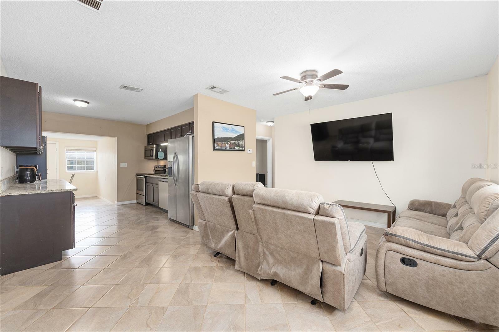 Property Photo: 822 S Honey Way FL 34450