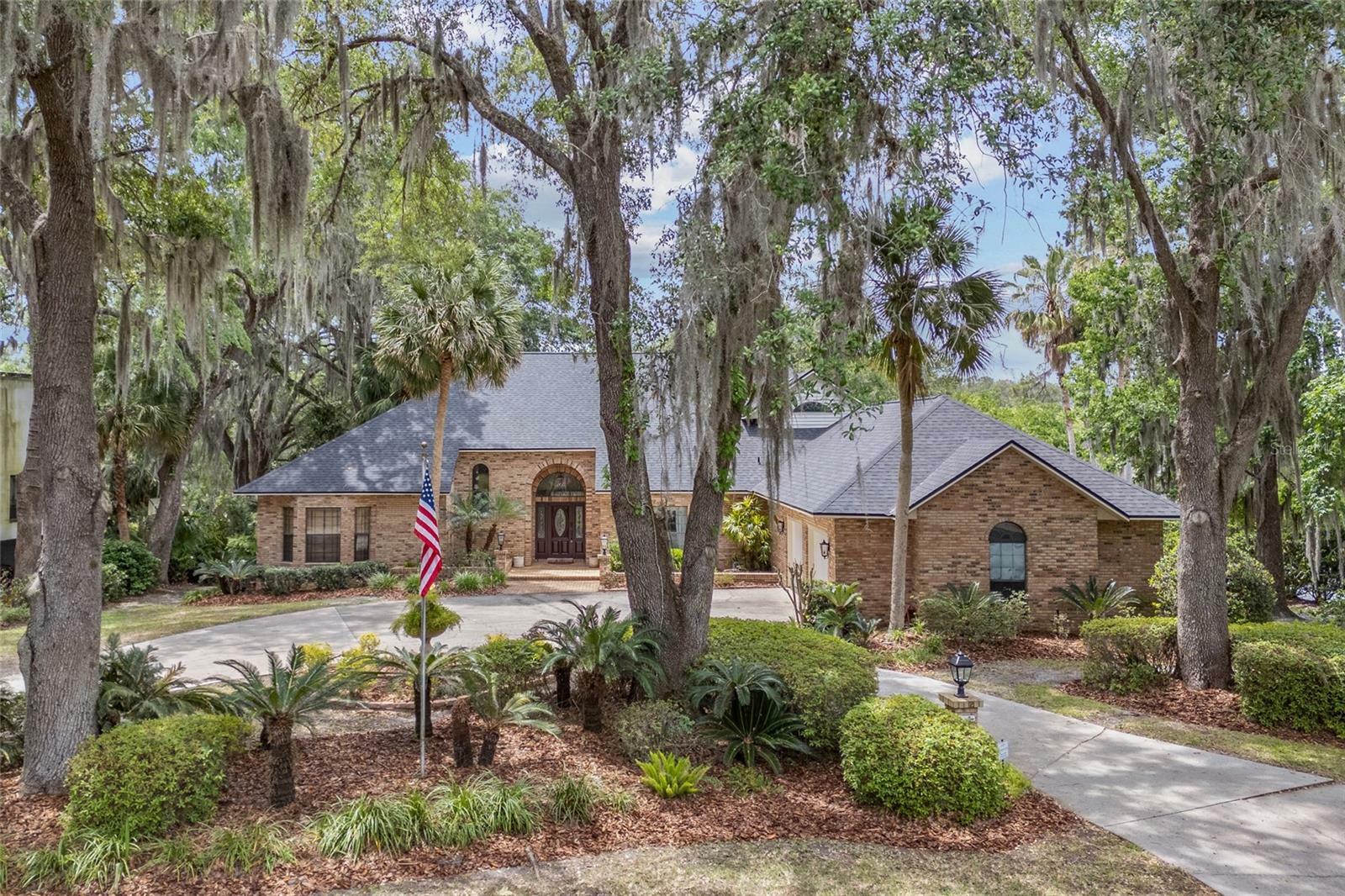 Property Photo: 6520 SW 35th Way FL 32608