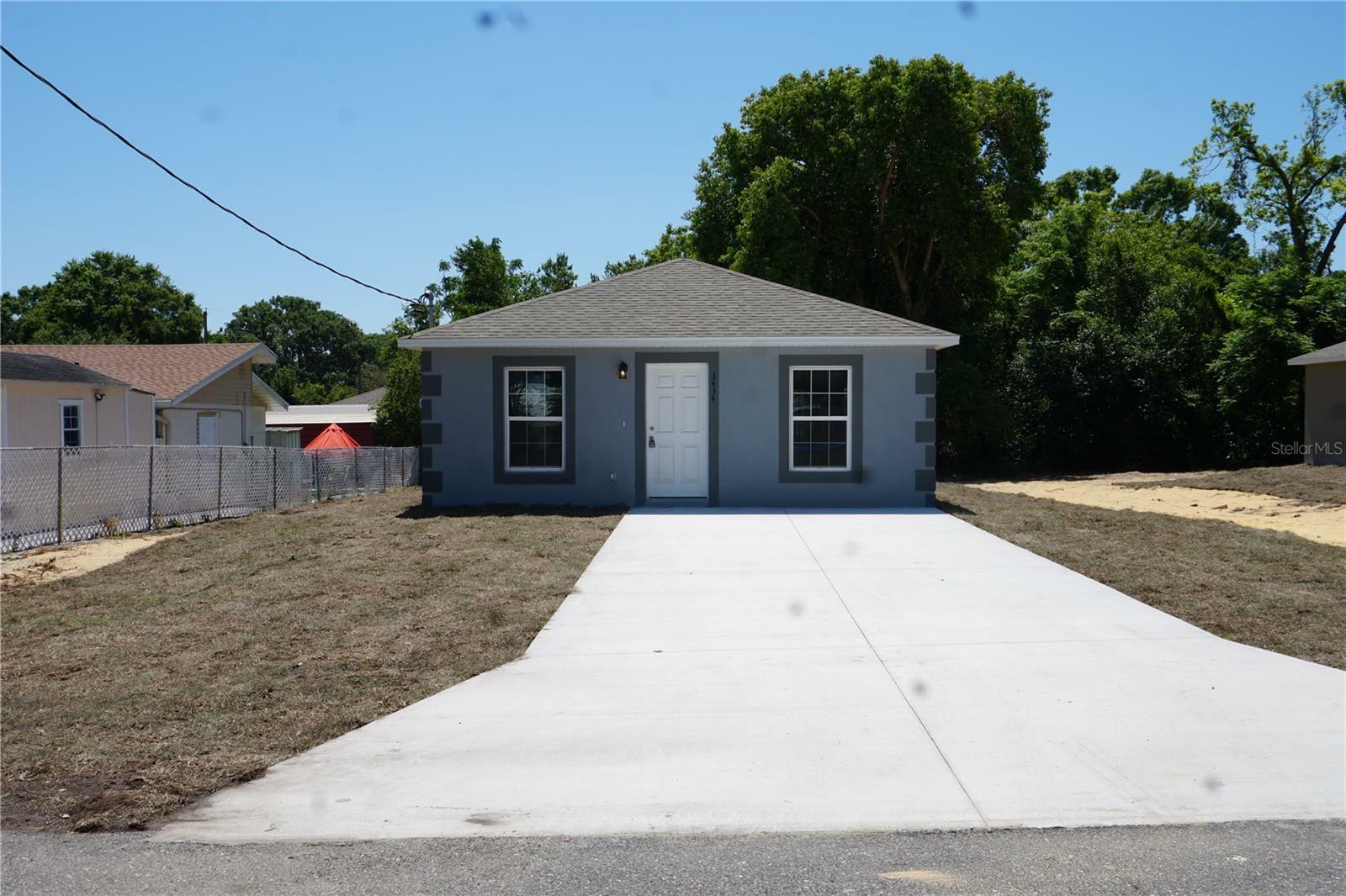Property Photo: 3434 Avenue E NW FL 33880