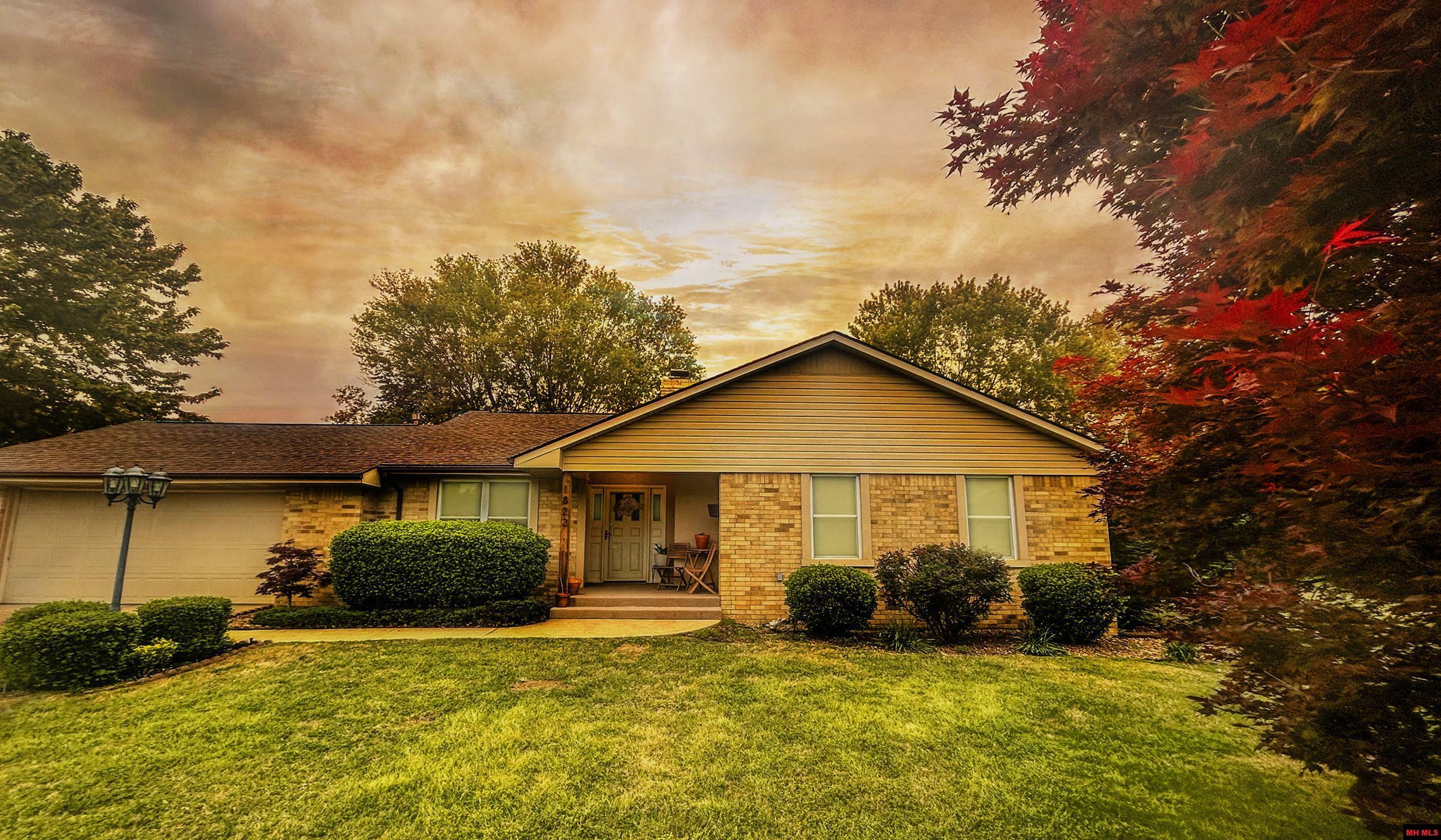 Property Photo: 1822 Arbor Place AR 72653