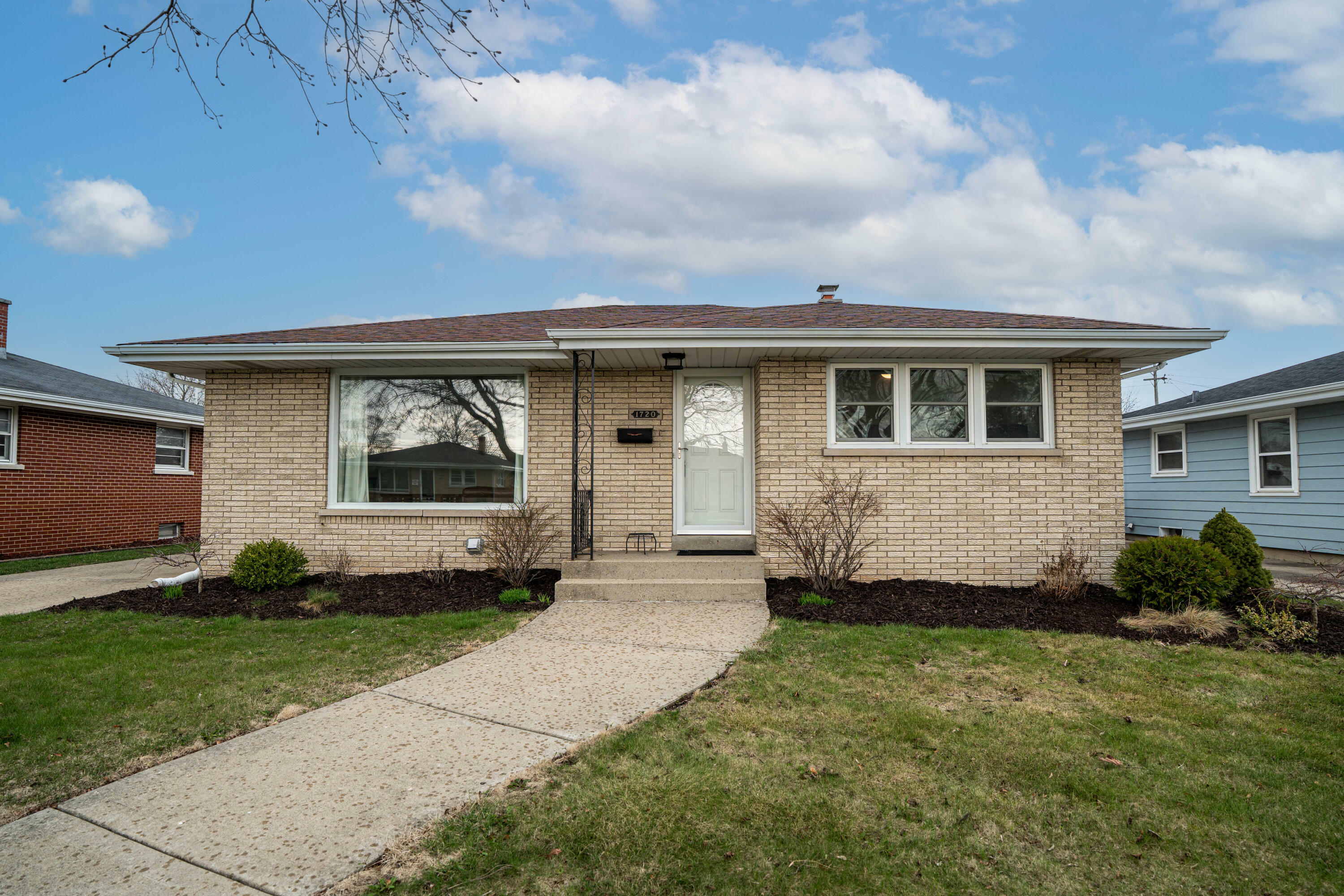 Property Photo: 1720 21st St WI 53140