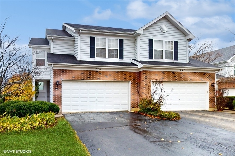 Property Photo: 1751 Leeds Court IL 60060
