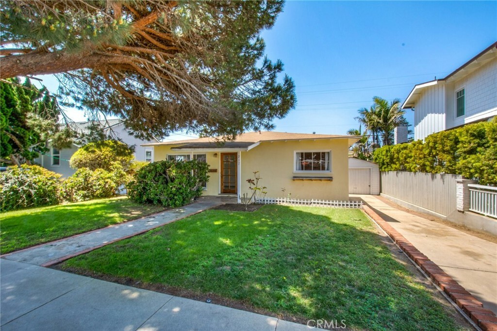 Property Photo: 217 N Acacia Avenue CA 92075