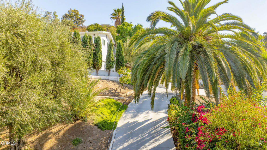 Property Photo: 10272 Willow Springs Lane CA 91040
