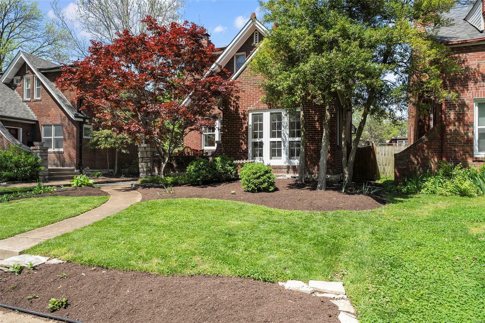 Property Photo: 7215 Northmoor Drive MO 63105