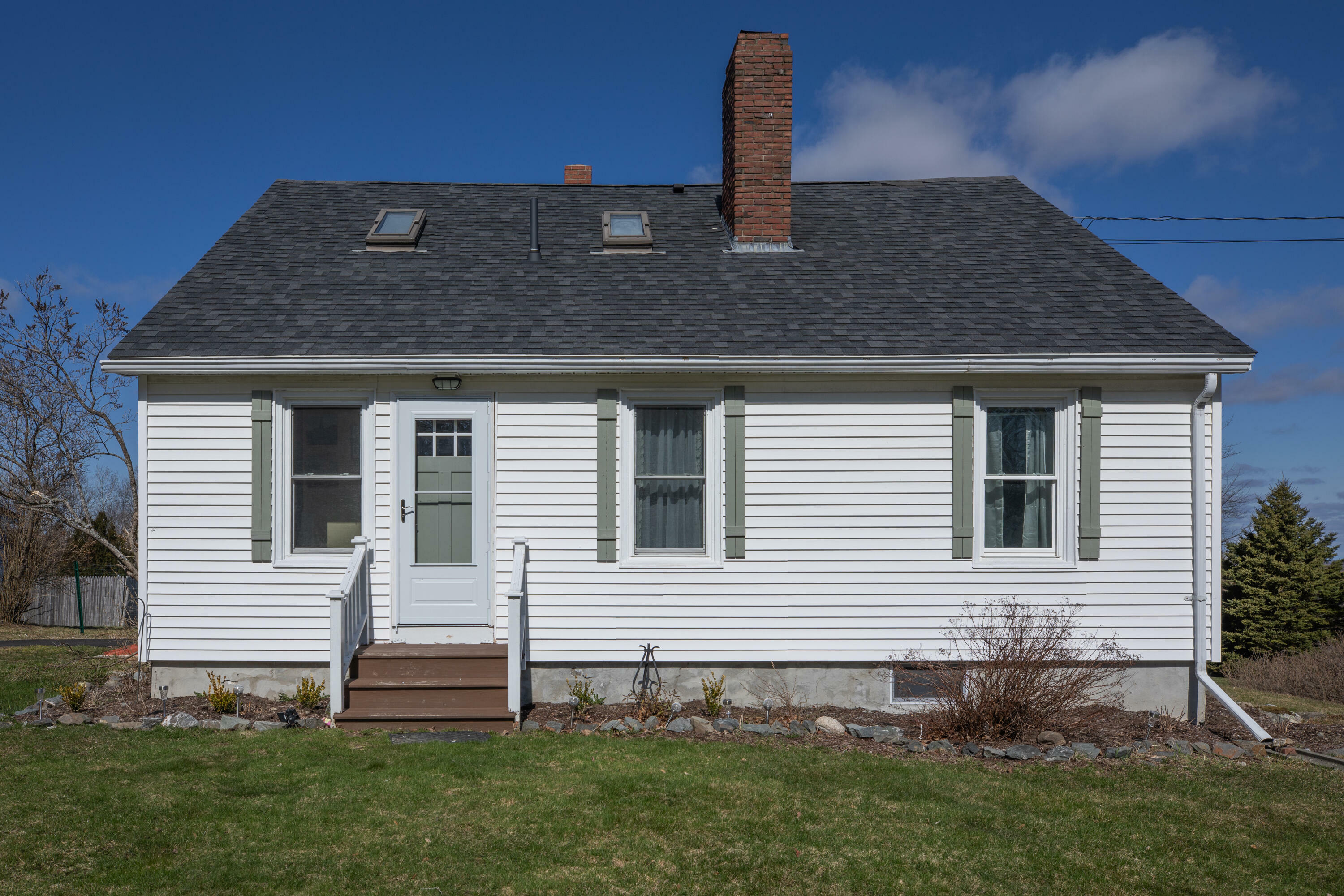 Property Photo: 305 Copeland Hill Road ME 04429