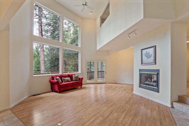 Property Photo:  845 Honey Court  CA 95247 
