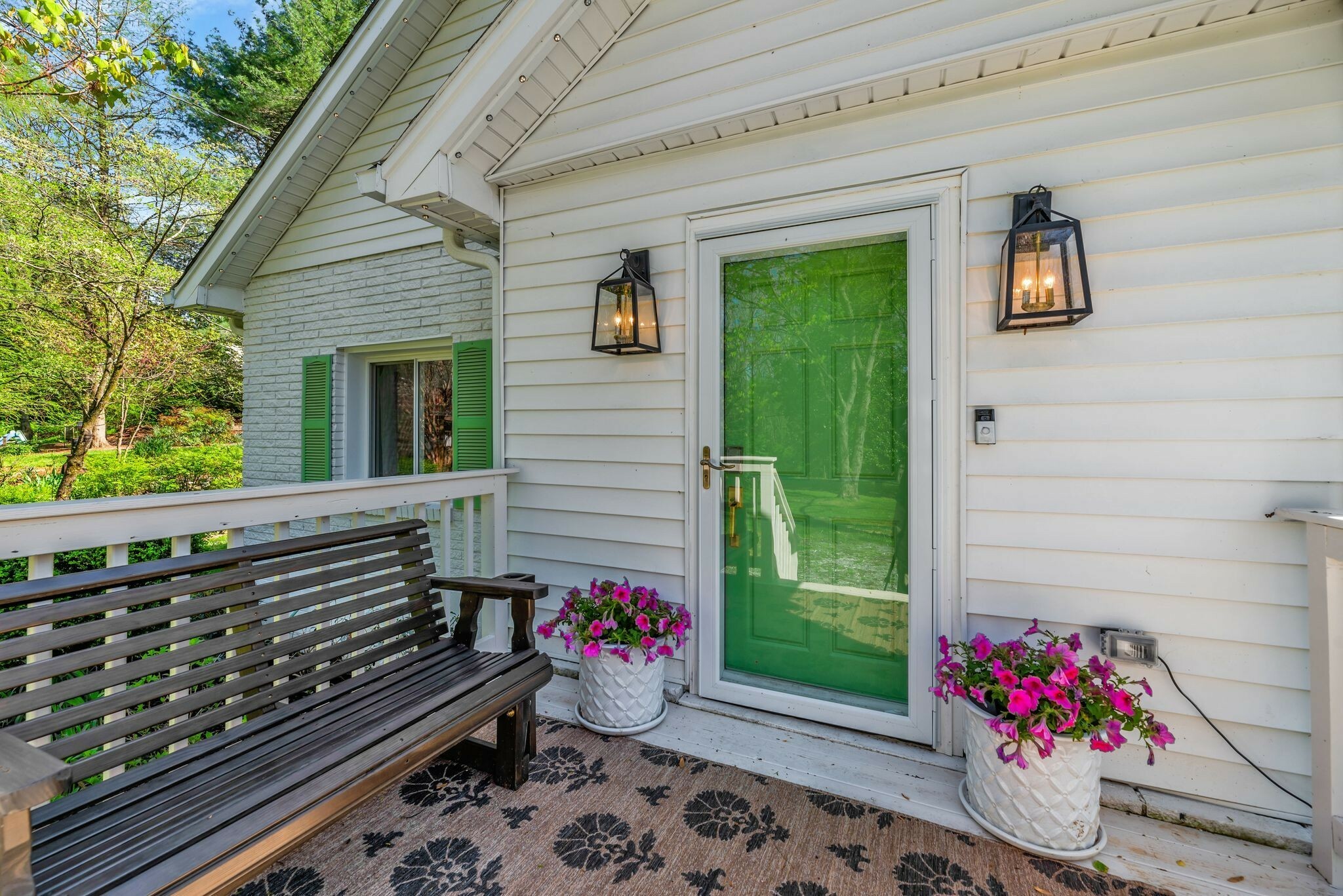 Property Photo: 719 McMurray Dr TN 37211