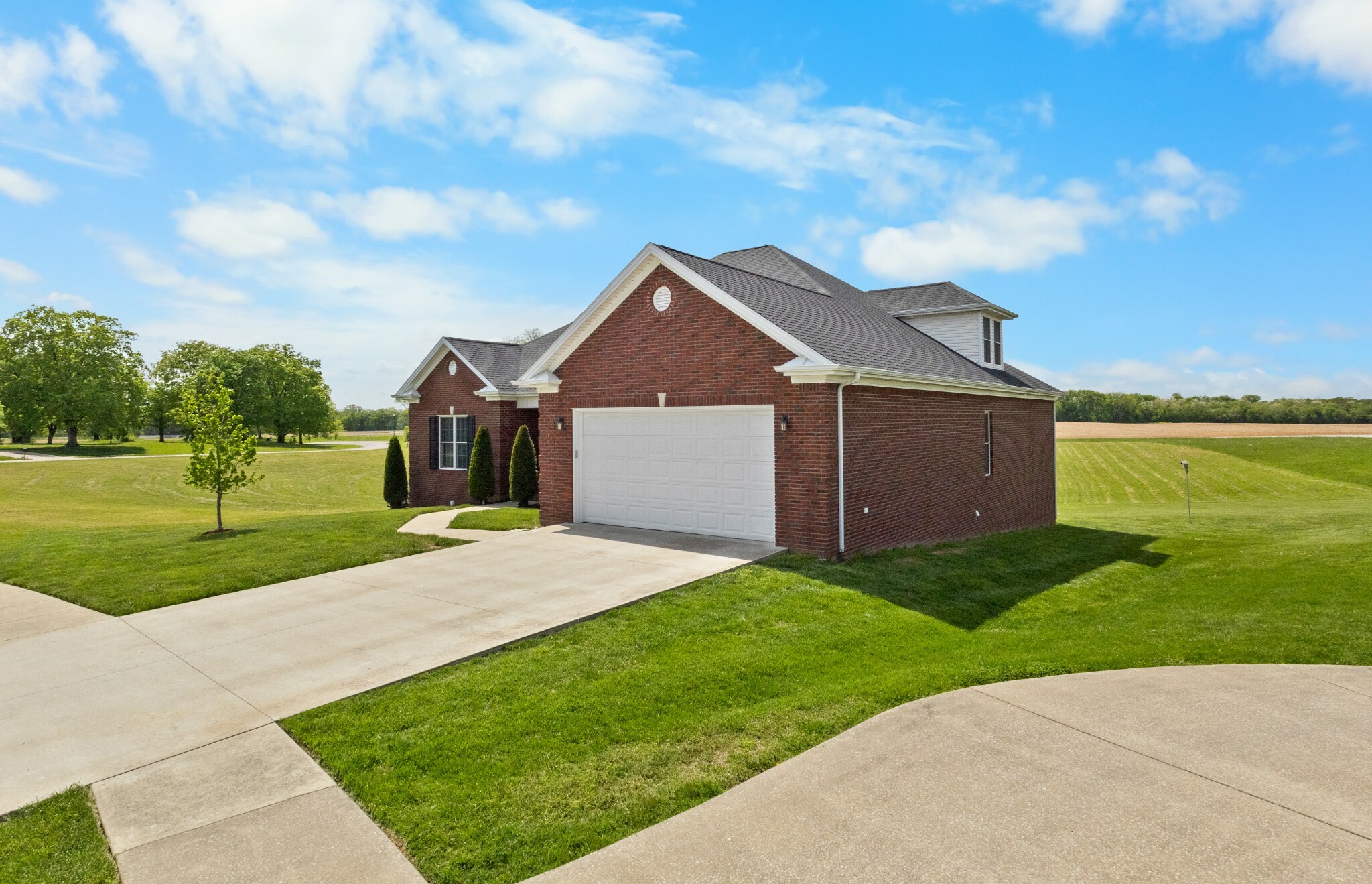 Property Photo: 104 Sherinton Pl KY 42240