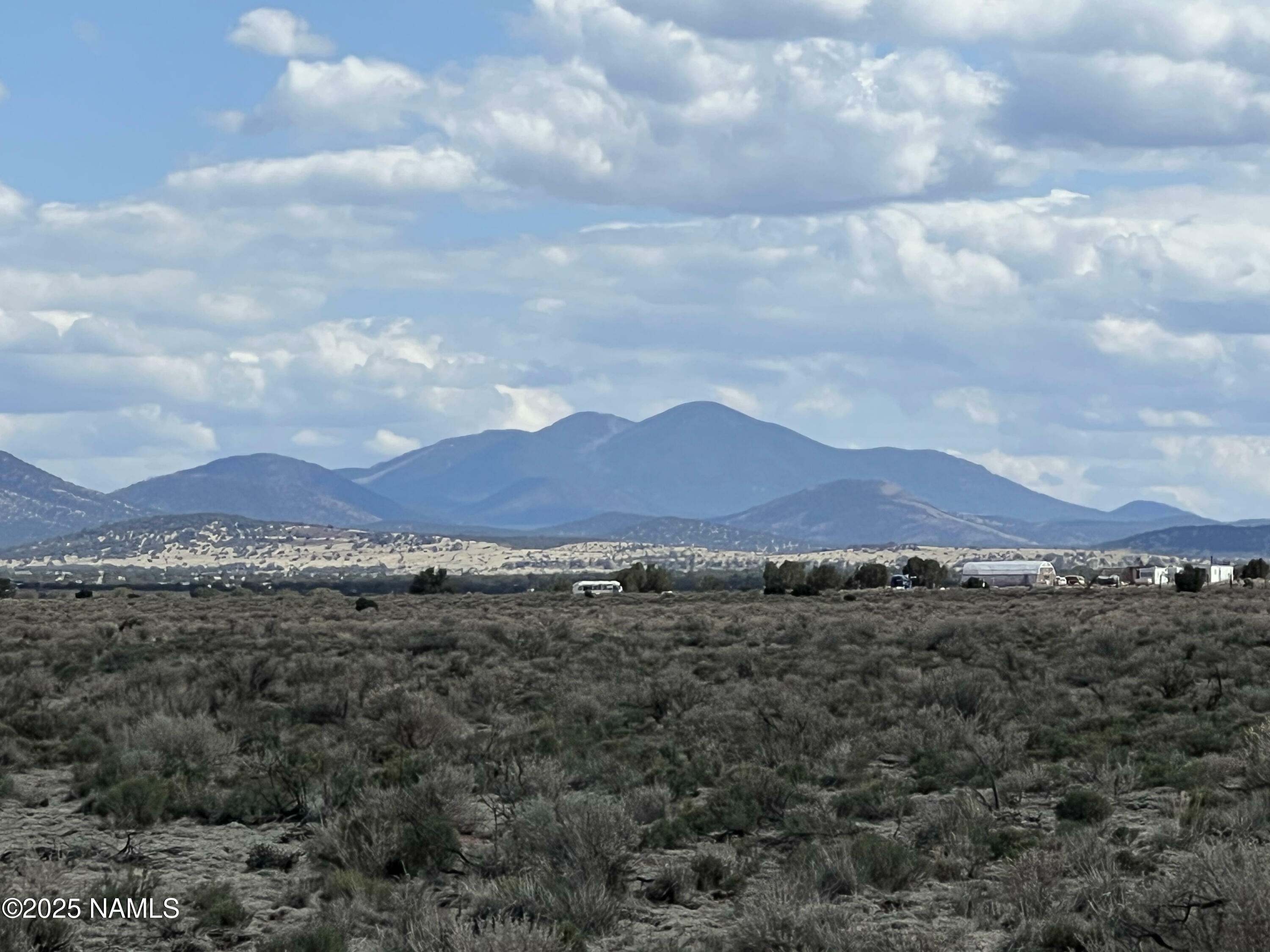 Property Photo:  2331 E Doris Drive  AZ 86046 
