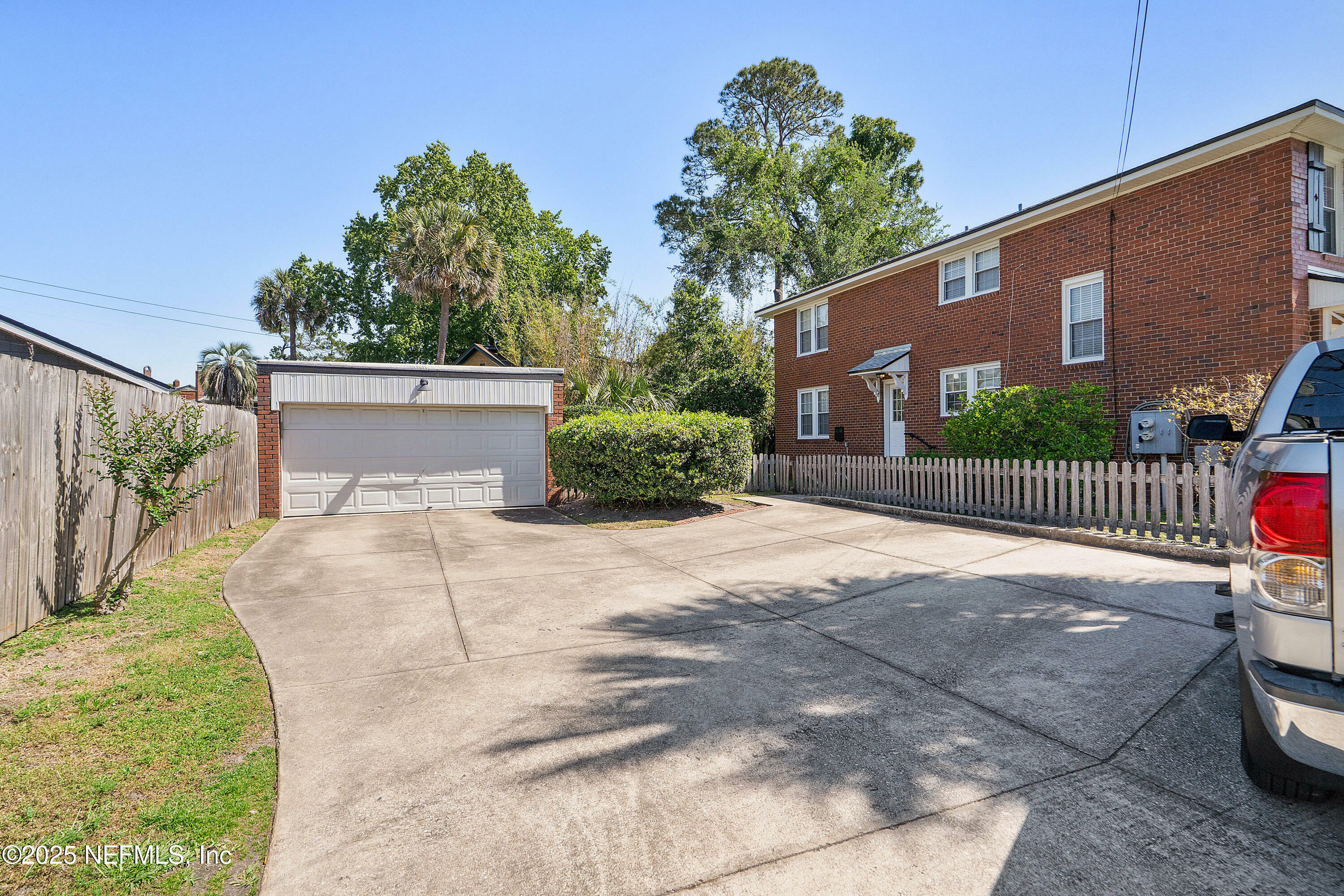 Property Photo: 1233/1235 Belmont Terrace FL 32207