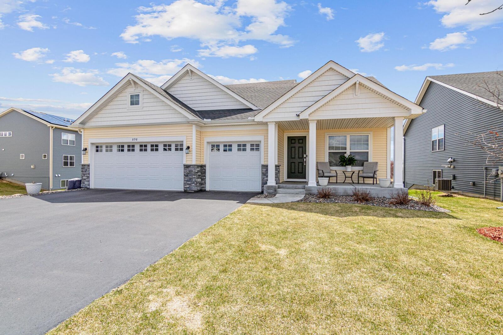 Property Photo:  898 111th Lane NE  MN 55434 