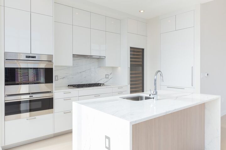 Property Photo:  1 Franklin St 4008  MA 02110 