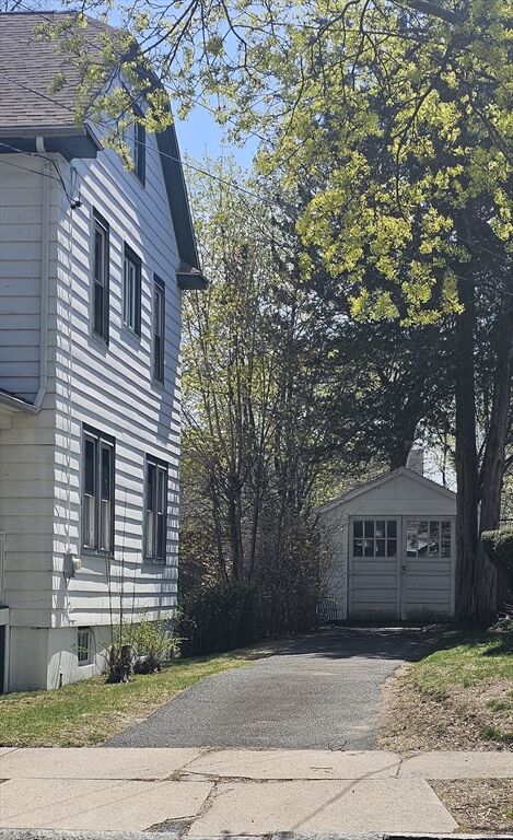 Property Photo:  342 Sargeant St  MA 01040 