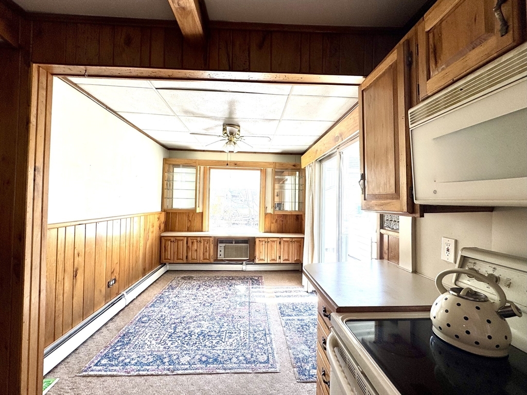 Property Photo: 162 Lafayette St MA 01020