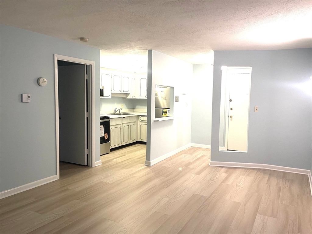 Property Photo: 915 Edgell Rd 83 MA 01701