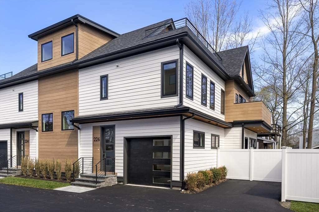 226 Auburn St 226  Newton MA 02466 photo