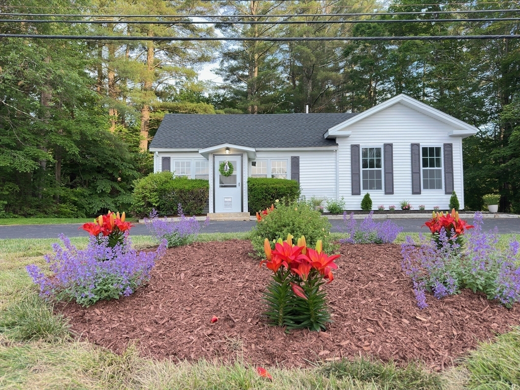 382 W Main St  Groton MA 01450 photo