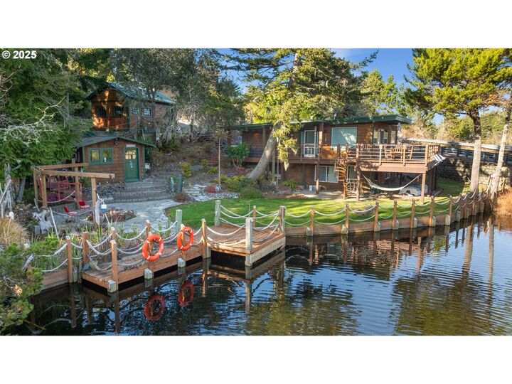 73028 Crannog Rd  North Bend OR 97459 photo