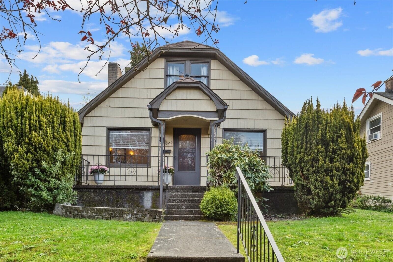 Property Photo: 4629 S Bell St WA 98408