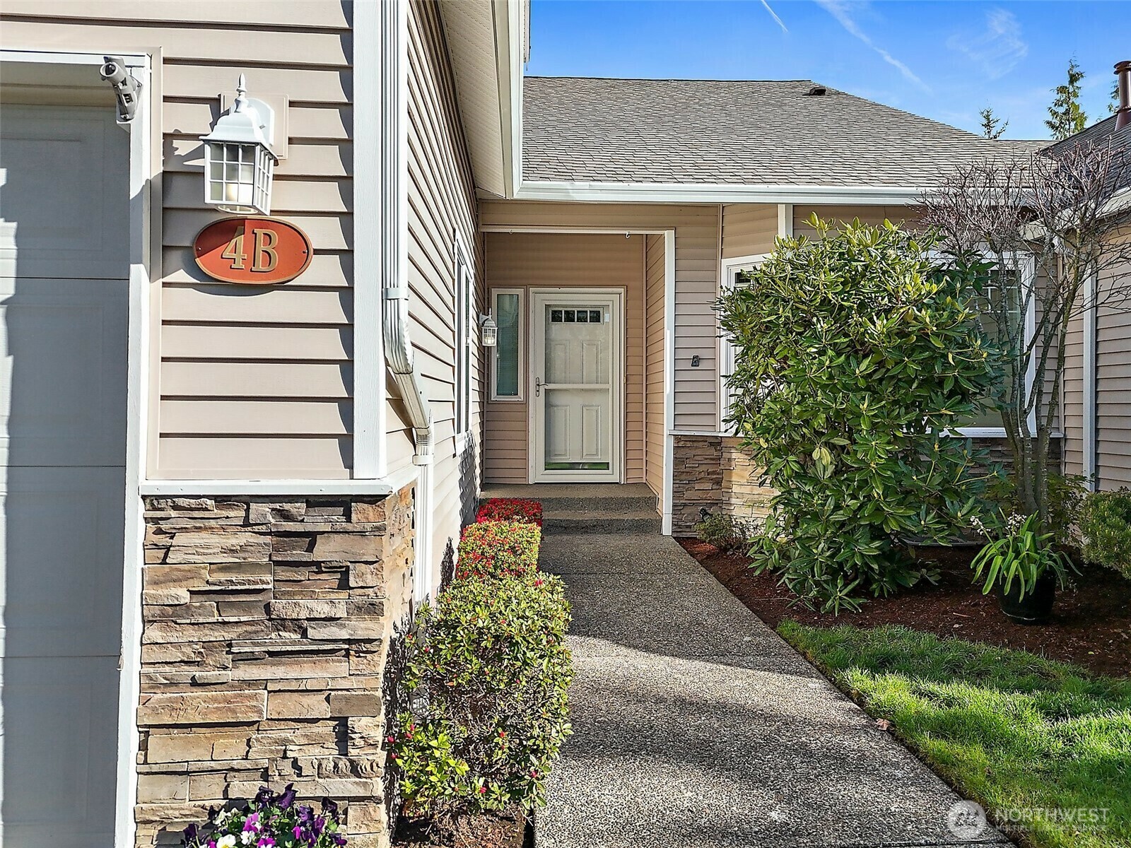 Property Photo: 1301 67th Street SE 4B WA 98092