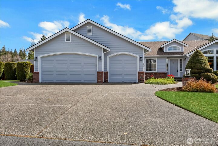 Property Photo: 9603 181st Avenue E WA 98391