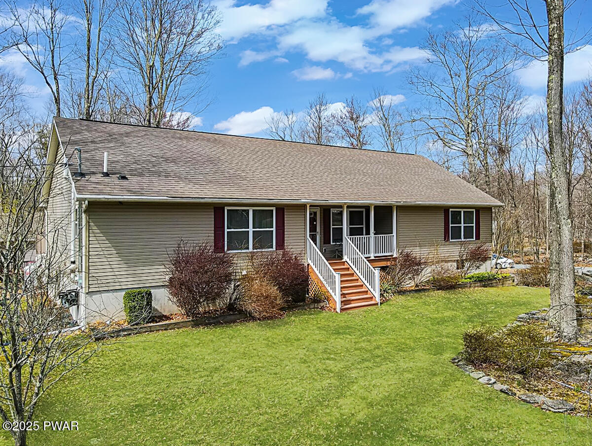 Property Photo: 104 Falcon Crest PA 18426