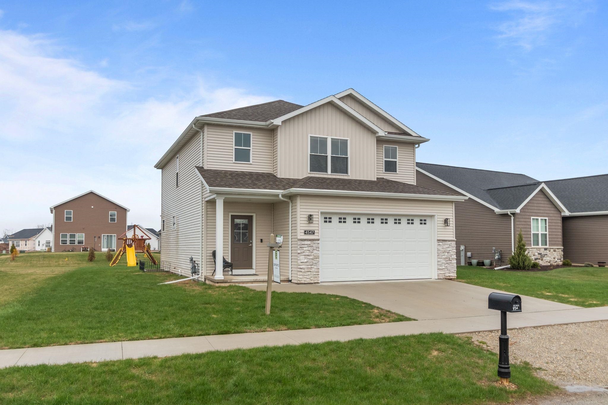 4547 N Cherryvale Avenue  Appleton WI 54913 photo
