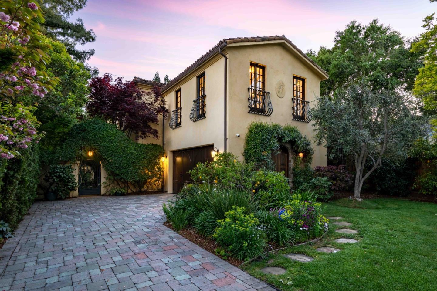 Property Photo: 1932 Emerson Street CA 94301