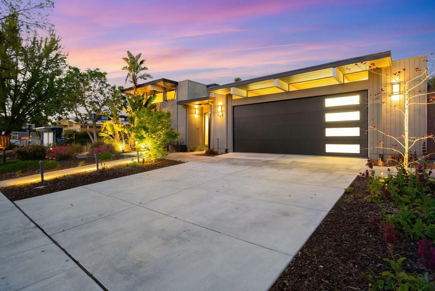 Property Photo: 938 Ferngrove Drive CA 95014