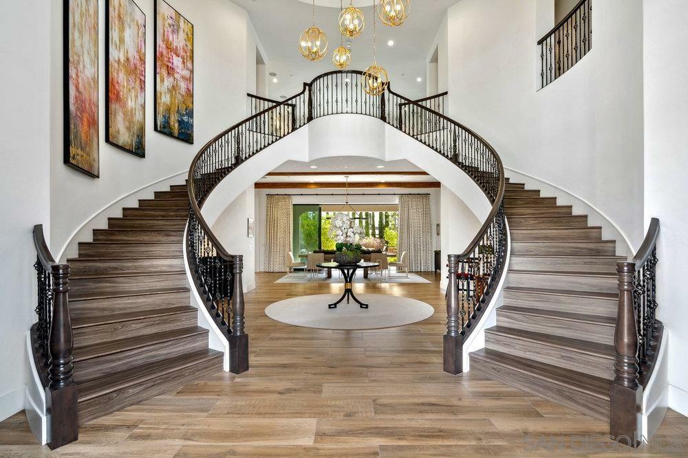 Property Photo: 6131 Summit Crest Circle CA 92130
