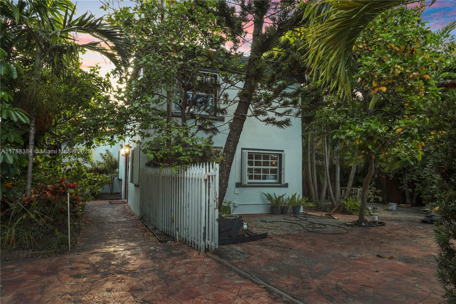 Property Photo: 3375 SW 29th Ter FL 33133