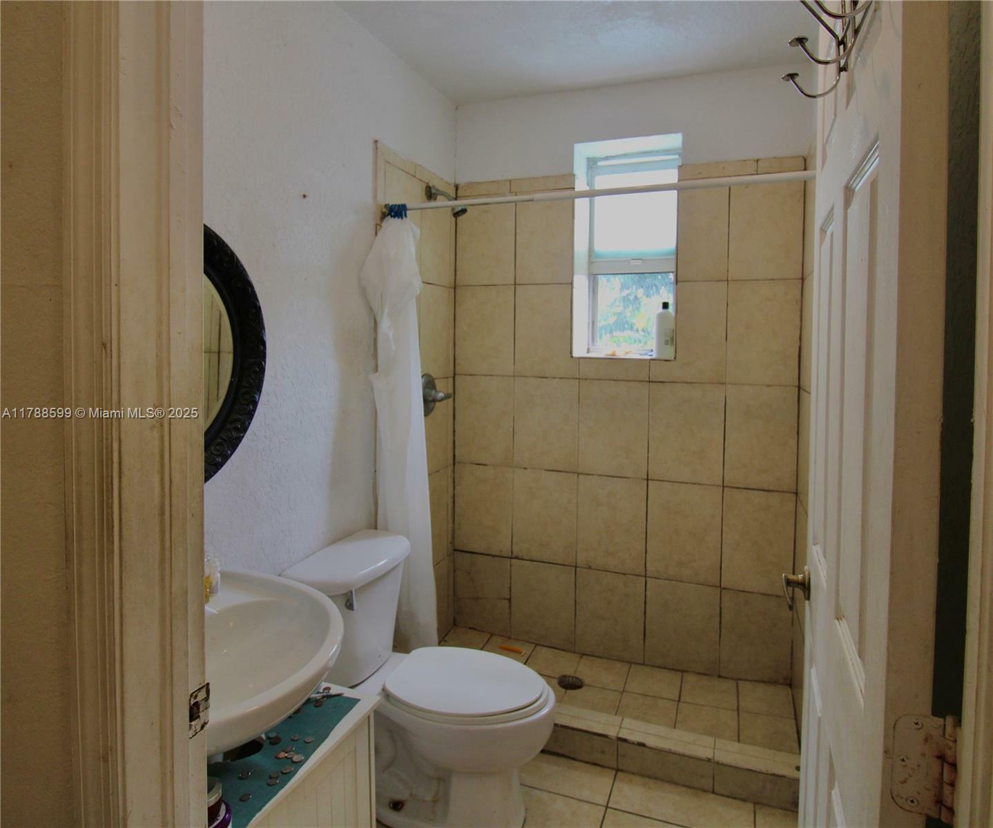 Property Photo: 1021 NW 3rd St 201 FL 33128