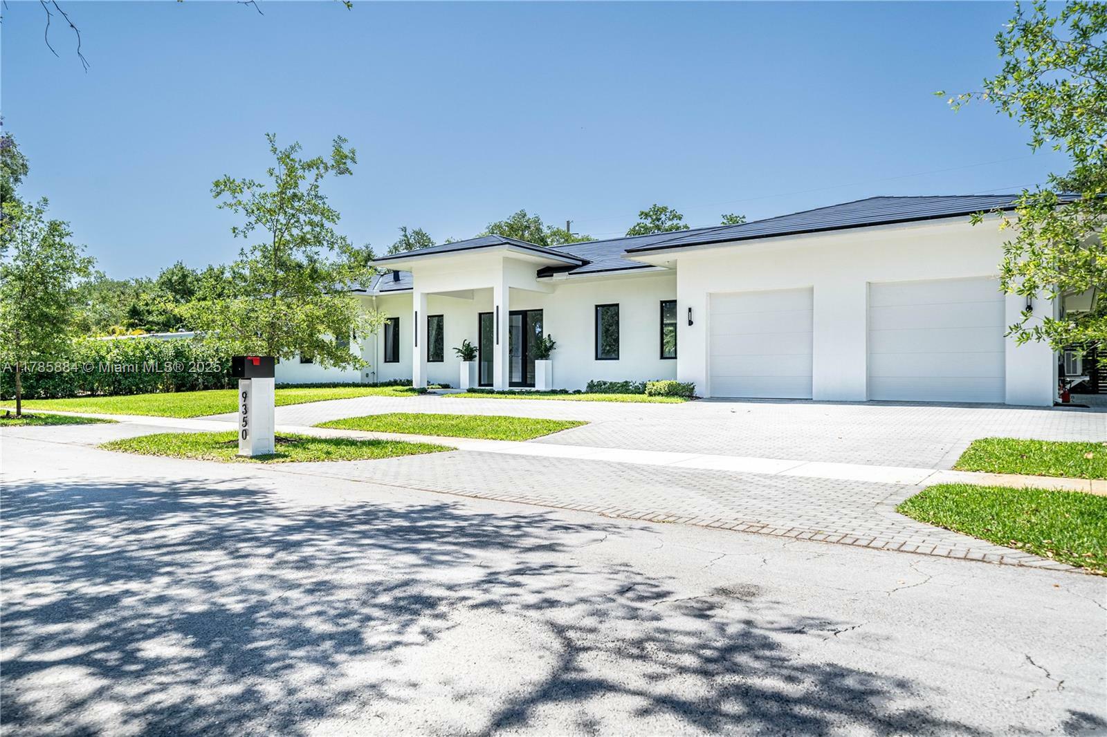 Property Photo:  9350 SW 81st Ave  FL 33156 