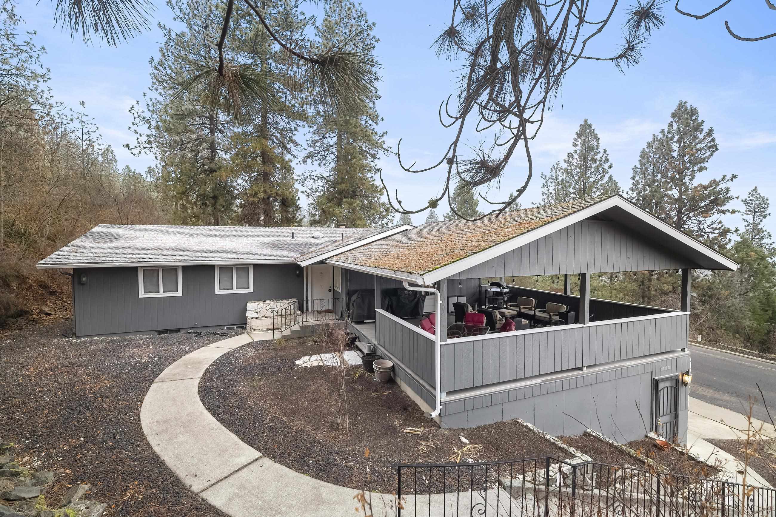 Property Photo: 7415 N Birch Ct WA 99208