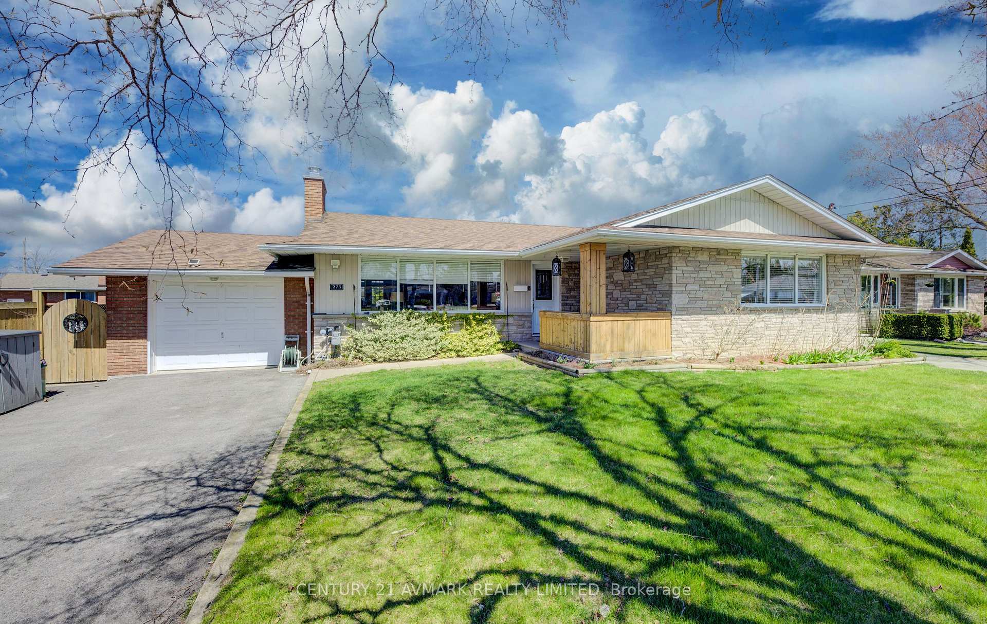 273 Lakeshore Road  St. Catharines ON L2M 1R9 photo