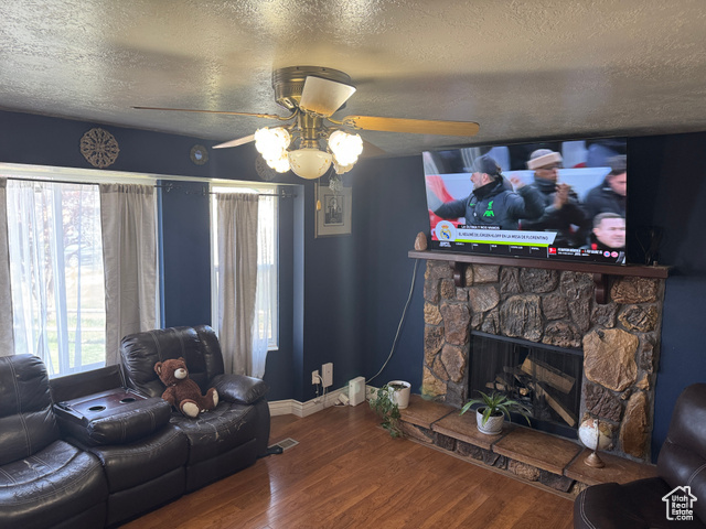 Property Photo: 4921 W Red Lodge Cir UT 84118