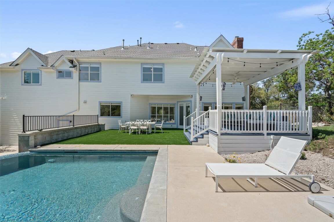 Property Photo: 4014 Walnut Clay Drive TX 78731