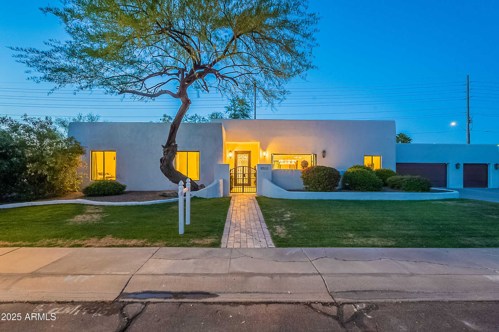 Property Photo: 10532 N 79th Street AZ 85258