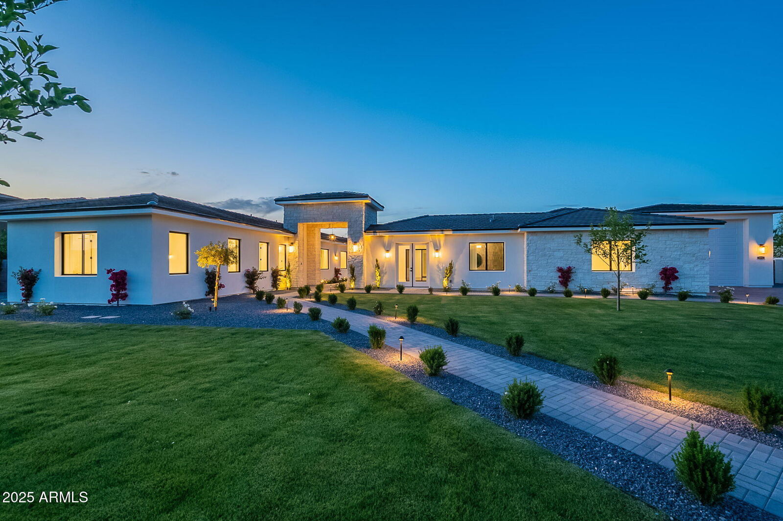 Property Photo:  3950 E Augusta Avenue  AZ 85142 