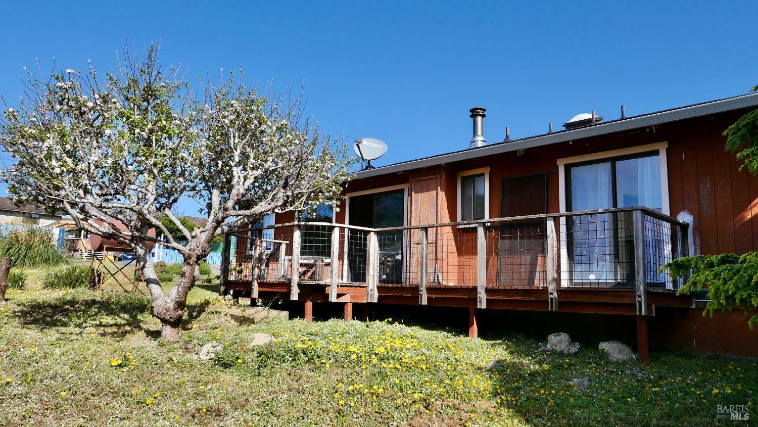 Property Photo: 620 Dubois Lane CA 95437