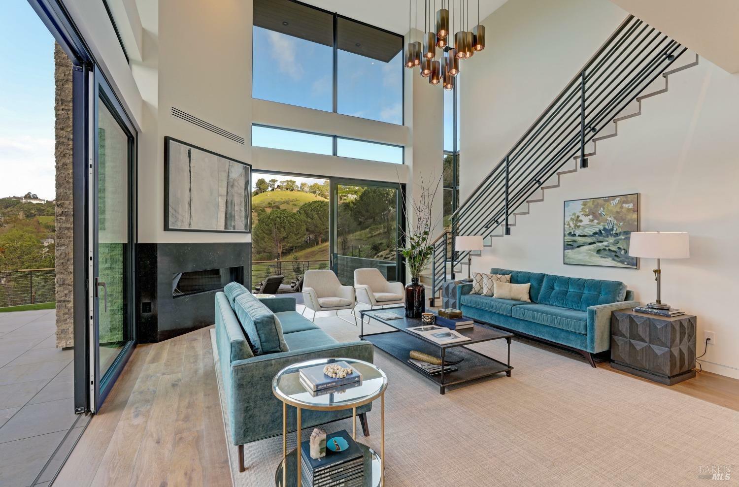 Property Photo: 3 Trestle Glen Circle CA 94920