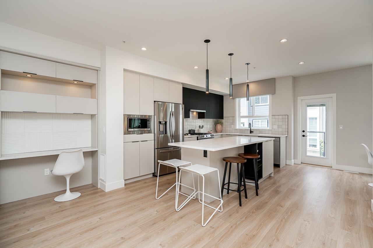 Property Photo: 7670 207 Street 51 BC V2Y 3N7