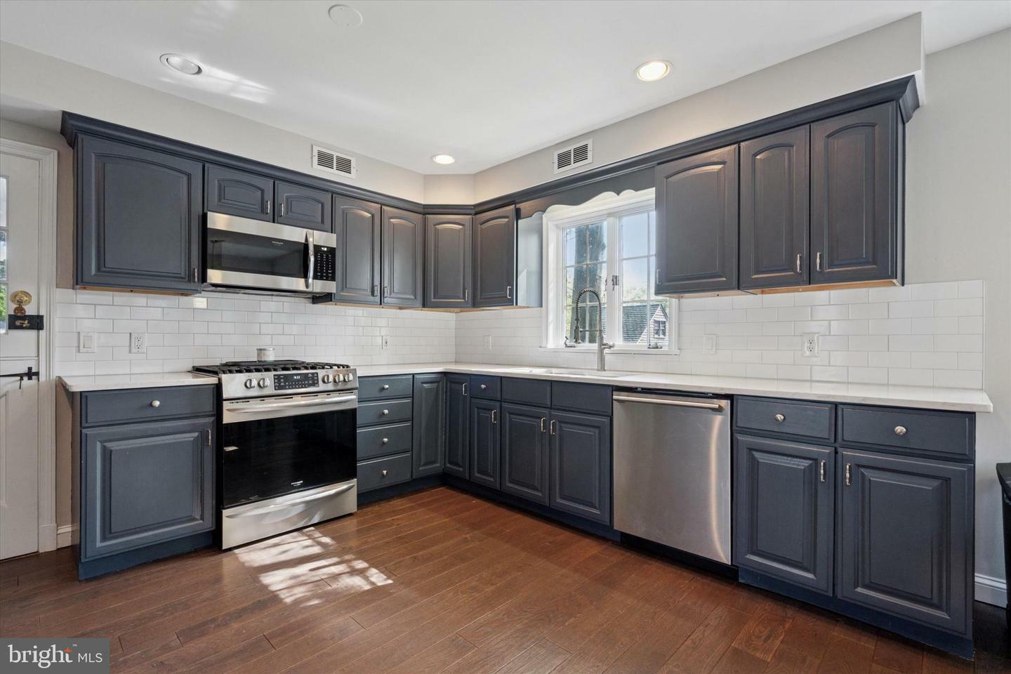 Property Photo: 24 Farnsworth Avenue NJ 08505