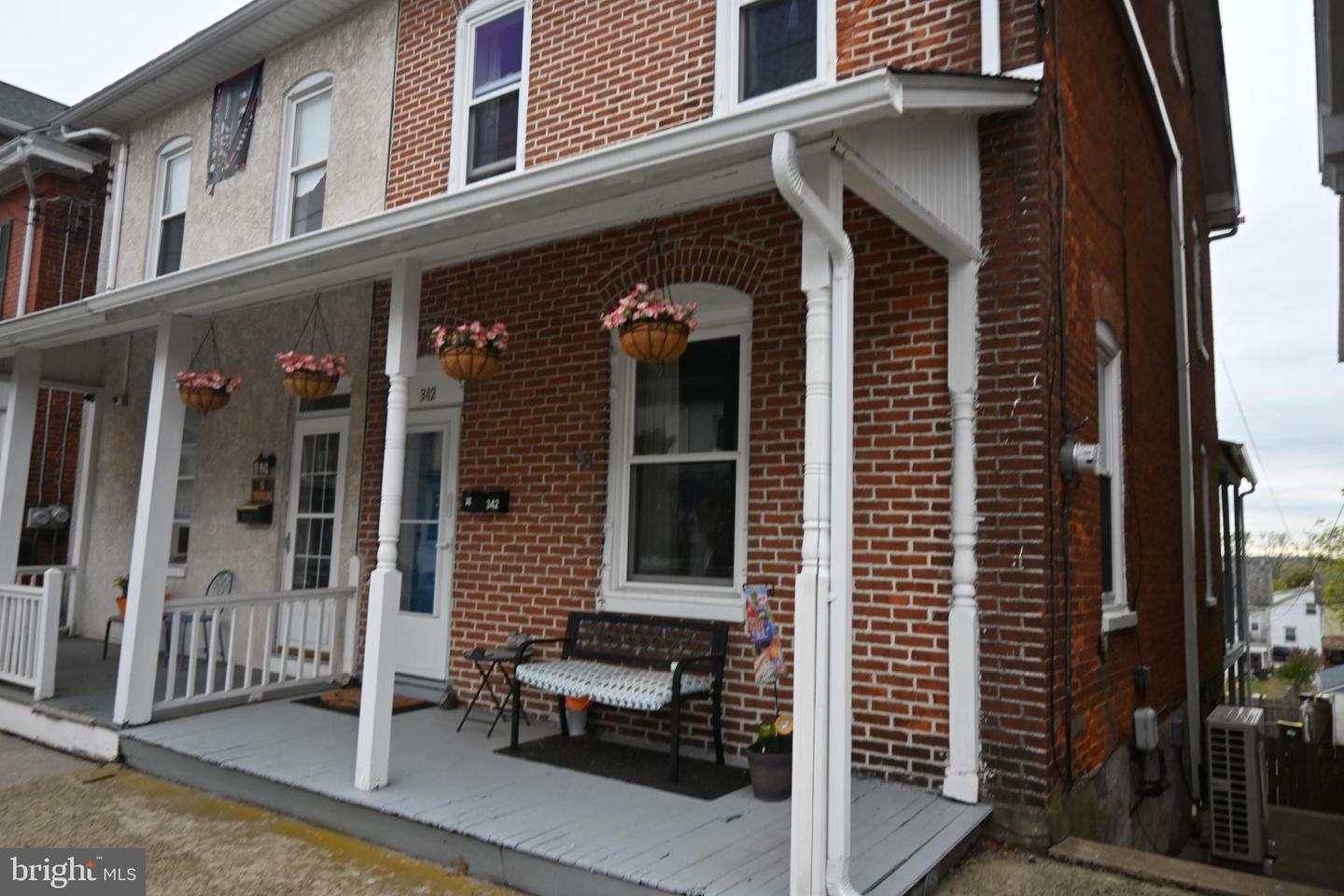 Property Photo: 342 Jefferson Street PA 18041