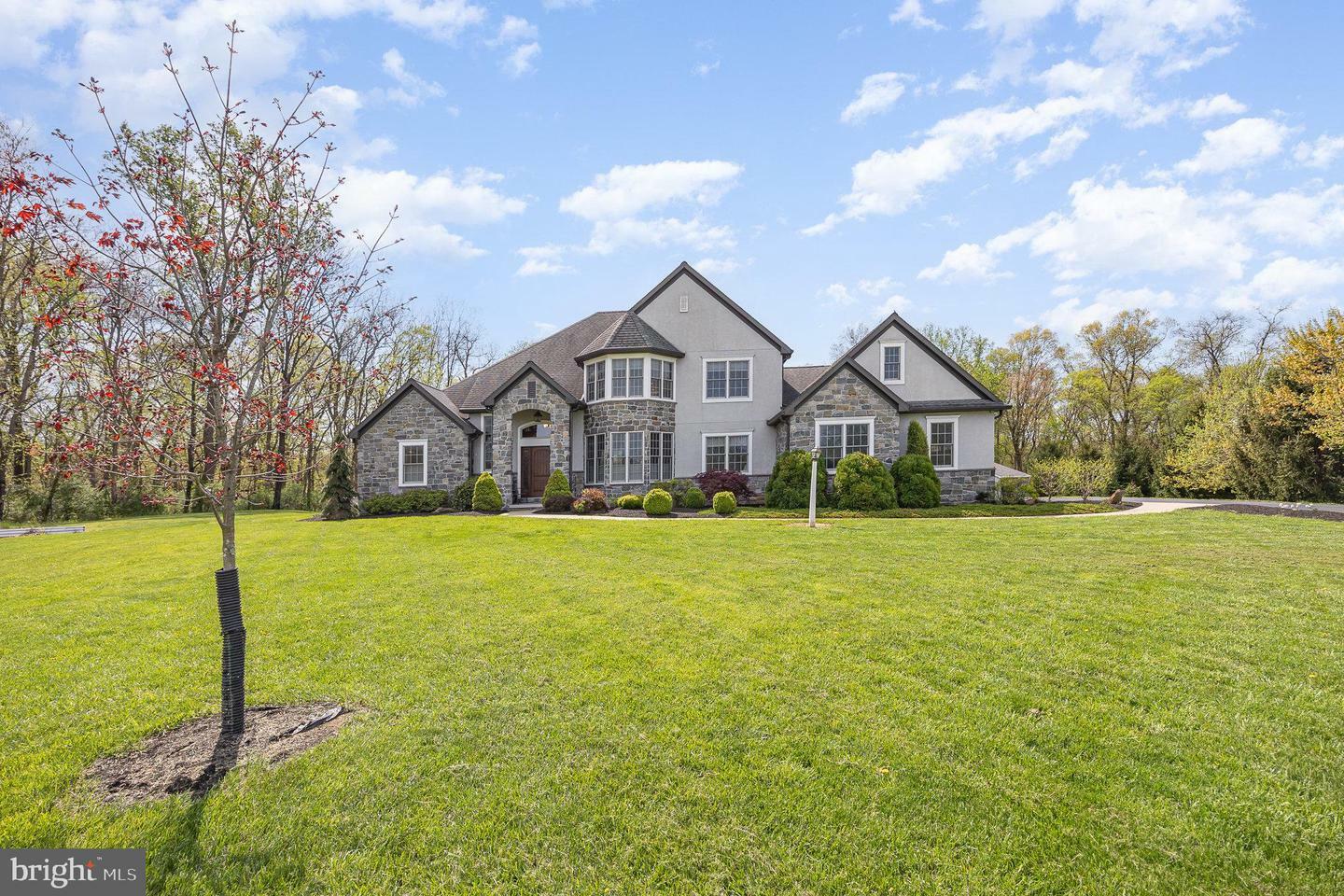 115 Monument Drive  Elizabethtown PA 17022 photo