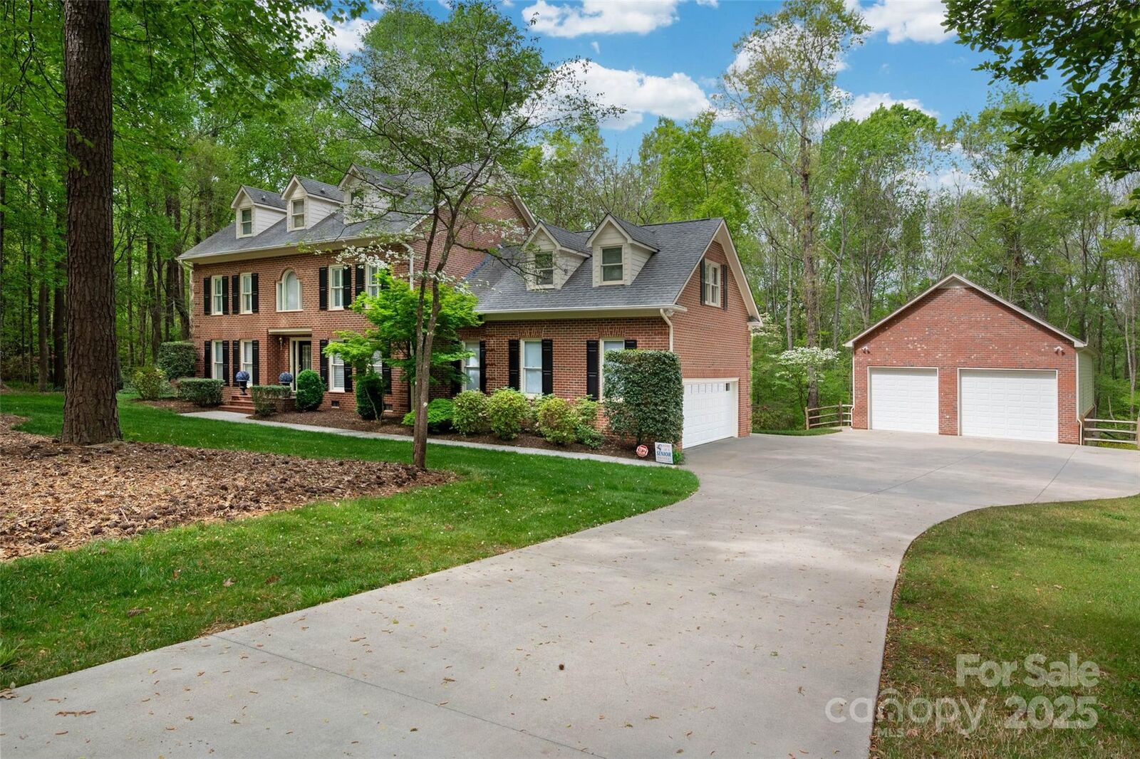 Property Photo:  2306 Beechwood Drive  NC 28173 