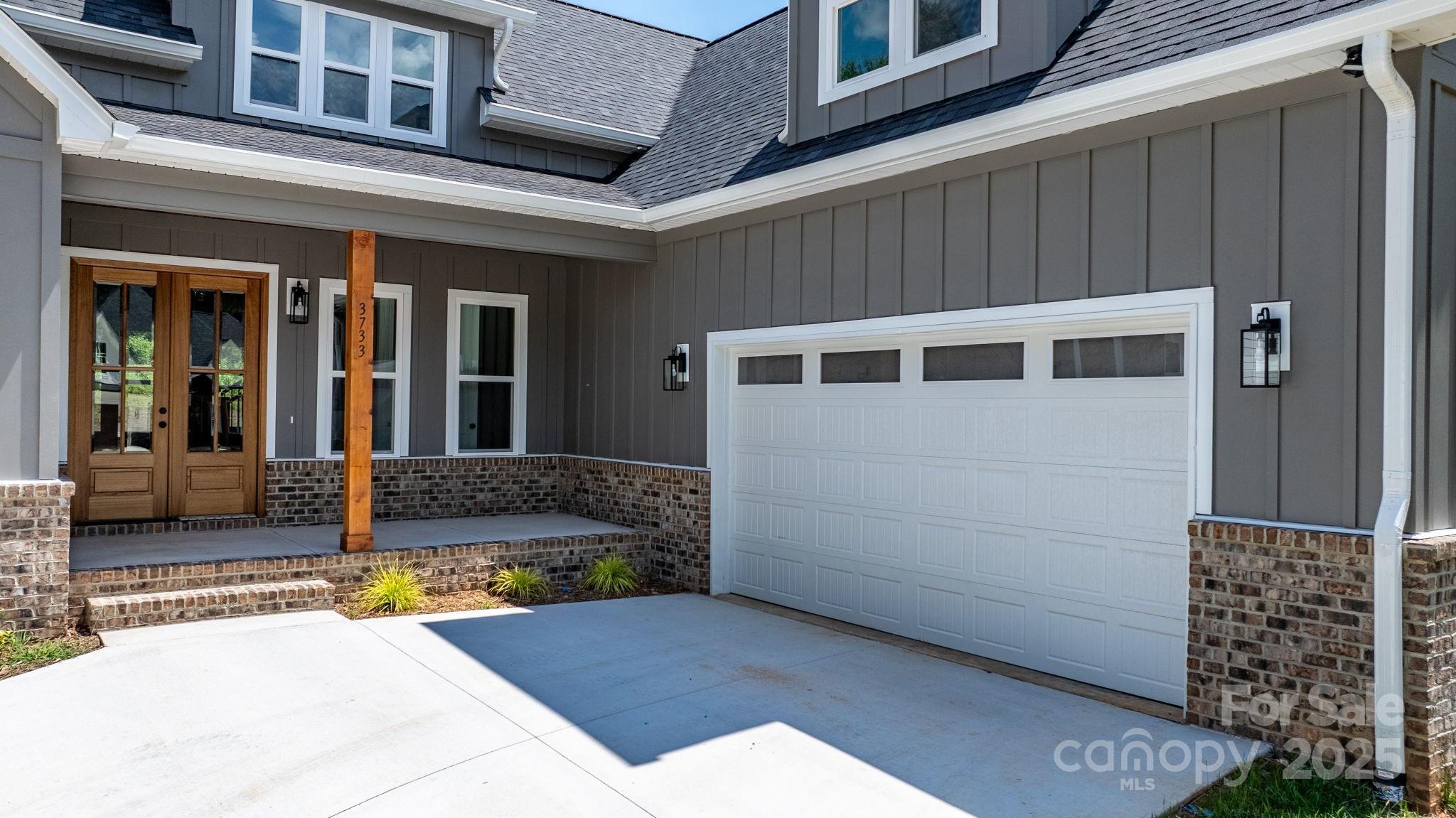 Property Photo: 3733 Whitney Drive NE NC 28601
